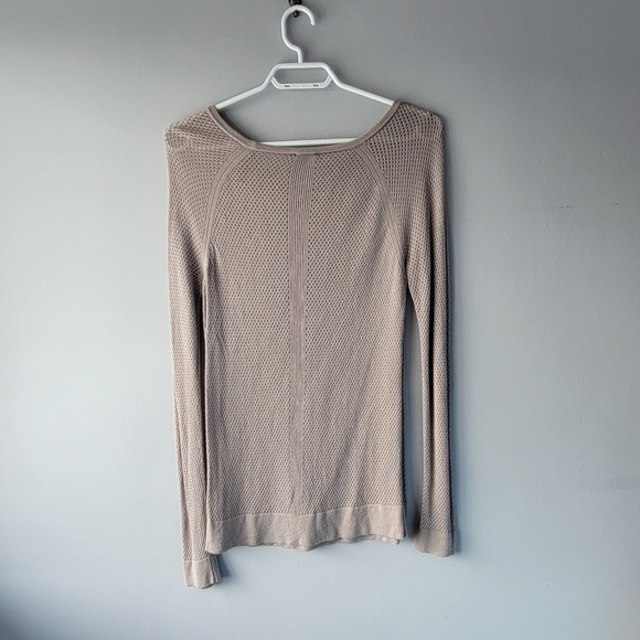 Kismet Taupe Mesh Knit Long-sleeve Top size S - Picture 8 of 11